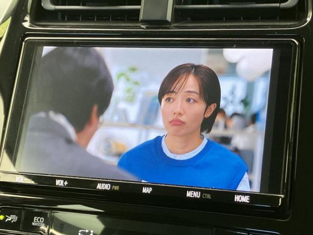 プリウス Ｓセーフティプラス２　保証書／純正　９インチ　ＳＤナビ／トヨタセーフティセンス／全方位モニター／車線逸脱防止支援システム／ヘッドランプ　ＬＥＤ／Ｂｌｕｅｔｏｏｔｈ接続／ＥＢＤ付ＡＢＳ／横滑り防止装置　衝突被害軽減システム（10枚目）