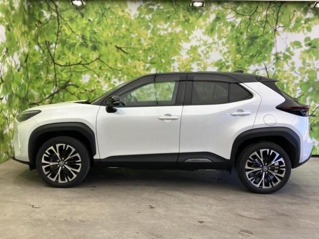 ヤリスクロス ハイブリッドＺ　保証書／ディスプレイオーディオ＋ナビ８インチ／トヨタセーフティセンス／シートヒーター　前席／パノラミックビューモニター／車線逸脱防止支援システム／シート　ハーフレザー／ドライブレコーダー　前後（2枚目）