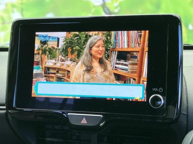 ヤリスクロス ハイブリッドＺ　保証書／ディスプレイオーディオ＋ナビ８インチ／トヨタセーフティセンス／シートヒーター　前席／パノラミックビューモニター／車線逸脱防止支援システム／シート　ハーフレザー／ドライブレコーダー　前後（10枚目）