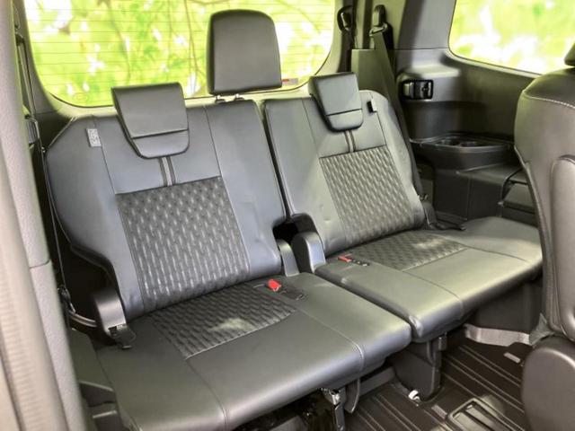 ノア ハイブリッドＳ－Ｚ　エアロ／保証書／純正　１０インチ　ＳＤナビ／フリップダウンモニター　純正　１３．２インチ／衝突安全装置／両側電動スライドドア／シートヒーター／パノラミックビューモニター／車線逸脱防止支援システム（19枚目）