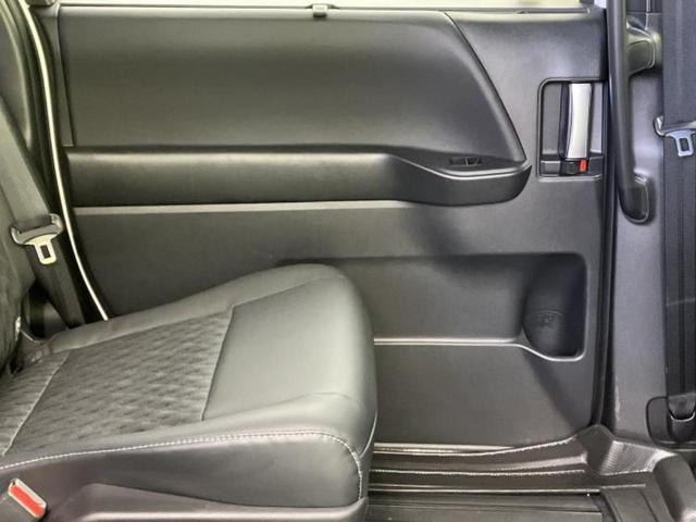 ノア ハイブリッドＳ－Ｚ　エアロ／保証書／純正　１０インチ　ＳＤナビ／フリップダウンモニター　純正　１３．２インチ／衝突安全装置／両側電動スライドドア／シートヒーター／パノラミックビューモニター／車線逸脱防止支援システム（24枚目）