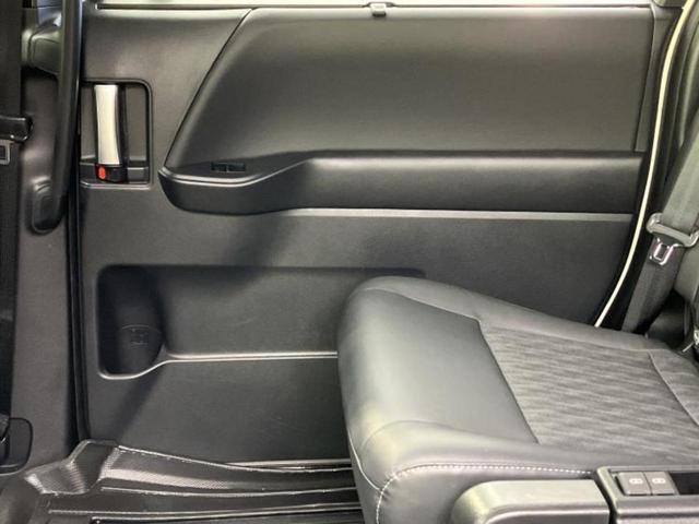 ノア ハイブリッドＳ－Ｚ　エアロ／保証書／純正　１０インチ　ＳＤナビ／フリップダウンモニター　純正　１３．２インチ／衝突安全装置／両側電動スライドドア／シートヒーター／パノラミックビューモニター／車線逸脱防止支援システム（25枚目）