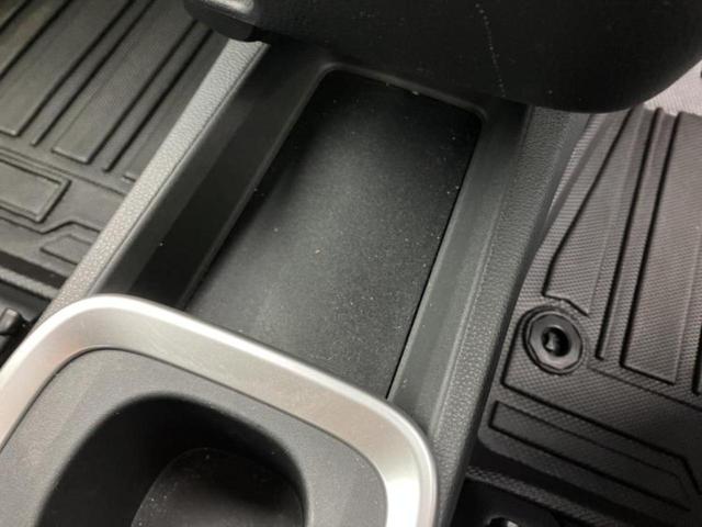 ノア ハイブリッドＳ－Ｚ　エアロ／保証書／純正　１０インチ　ＳＤナビ／フリップダウンモニター　純正　１３．２インチ／衝突安全装置／両側電動スライドドア／シートヒーター／パノラミックビューモニター／車線逸脱防止支援システム（44枚目）