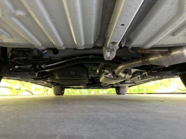 ノア ハイブリッドＳ－Ｚ　エアロ／保証書／純正　１０インチ　ＳＤナビ／フリップダウンモニター　純正　１３．２インチ／衝突安全装置／両側電動スライドドア／シートヒーター／パノラミックビューモニター／車線逸脱防止支援システム（48枚目）