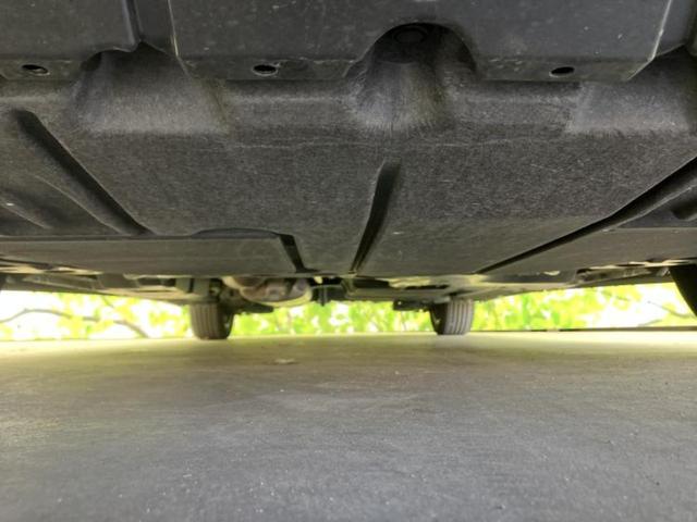 ノア ハイブリッドＳ－Ｚ　エアロ／保証書／純正　１０インチ　ＳＤナビ／フリップダウンモニター　純正　１３．２インチ／衝突安全装置／両側電動スライドドア／シートヒーター／パノラミックビューモニター／車線逸脱防止支援システム（49枚目）