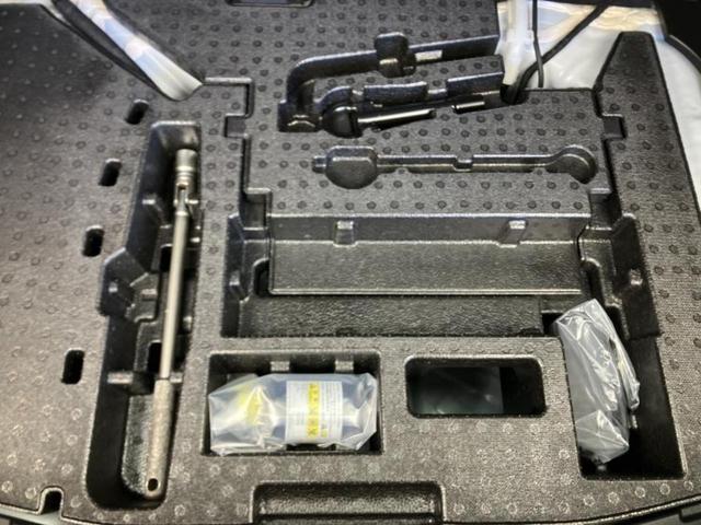 オーラ Ｇレザーエディション　純正　９インチ　メモリーナビ／インテリジェントルームミラー／エマージェンシーブレーキ／アラウンドビューモニター／車線逸脱防止支援システム／シート　フルレザー／ヘッドランプ　ＬＥＤ　革シート　ＥＴＣ（25枚目）