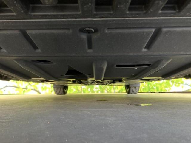 オーラ Ｇレザーエディション　純正　９インチ　メモリーナビ／インテリジェントルームミラー／エマージェンシーブレーキ／アラウンドビューモニター／車線逸脱防止支援システム／シート　フルレザー／ヘッドランプ　ＬＥＤ　革シート　ＥＴＣ（48枚目）