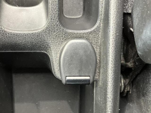 ノート Ｘ　新品タイヤ／純正　ＳＤナビ／ＥＴＣ／ＥＢＤ付ＡＢＳ／アイドリングストップ／ワンセグＴＶ／ＤＶＤ／エアバッグ　運転席／エアバッグ　助手席／パワーウインドウ／エンジンスタートボタン／キーレスエントリー（31枚目）