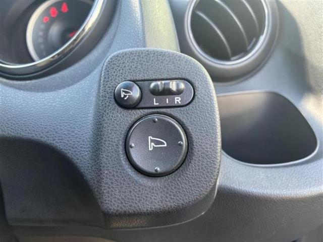 フィット １３Ｇ・１０ｔｈアニバーサリー　純正　ＳＤナビ／ドライブレコーダー　社外／ヘッドランプ　ＨＩＤ／ＥＴＣ／ＥＢＤ付ＡＢＳ／バックモニター／エアバッグ　運転席／エアバッグ　助手席／パワーウインドウ／キーレスエントリー　バックカメラ（15枚目）