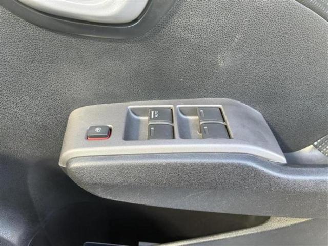 フィット １３Ｇ・１０ｔｈアニバーサリー　純正　ＳＤナビ／ドライブレコーダー　社外／ヘッドランプ　ＨＩＤ／ＥＴＣ／ＥＢＤ付ＡＢＳ／バックモニター／エアバッグ　運転席／エアバッグ　助手席／パワーウインドウ／キーレスエントリー　バックカメラ（16枚目）