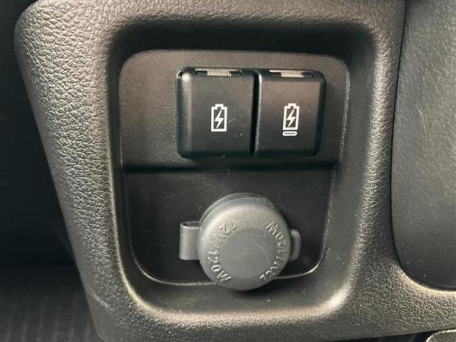 ソリオバンディット バンディットハイブリッドＭＶ　保証書／純正　９インチ　メモリーナビ／セーフティサポート（スズキ）／両側電動スライドドア／シートヒーター／全方位モニター／車線逸脱防止支援システム／ヘッドランプ　ＬＥＤ／Ｂｌｕｅｔｏｏｔｈ接続（24枚目）