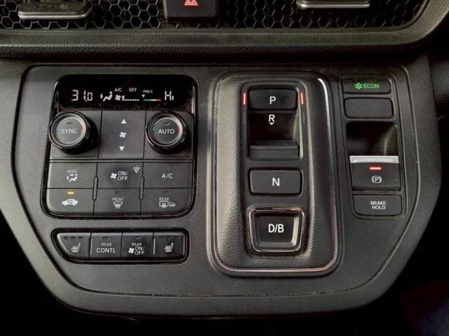 ステップワゴン ｅＨＥＶスパーダ　新品タイヤ／保証書／純正　１１インチ　ＳＤナビ／フリップダウンモニター　純正　１５．６インチ／ホンダセンシング／両側電動スライドドア／シートヒーター　前席／マルチビューカメラシステム　後席モニター（13枚目）