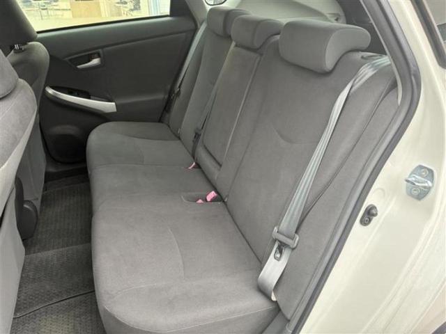 プリウス Ｓ　純正　ナビ／ドライブレコーダー　前後／Ｂｌｕｅｔｏｏｔｈ接続／ＥＴＣ／ＥＢＤ付ＡＢＳ／横滑り防止装置／バックモニター／ワンセグＴＶ／エアバッグ　運転席／エアバッグ　助手席／エアバッグ　サイド　ドラレコ（7枚目）