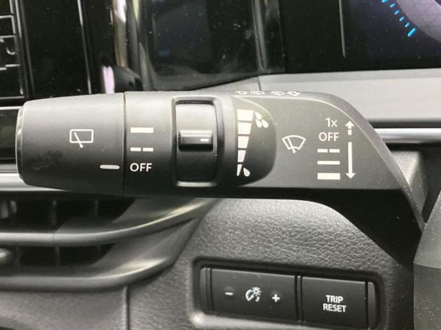 ノート Ｘ　保証書／純正　９インチ　メモリーナビ／インテリジェントルームミラー／エマージェンシーブレーキ／アラウンドビューモニター／車線逸脱防止支援システム／ドライブレコーダー　純正／ヘッドランプ　ＬＥＤ（16枚目）