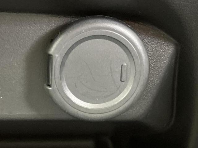 ノート Ｘ　保証書／純正　９インチ　メモリーナビ／インテリジェントルームミラー／エマージェンシーブレーキ／アラウンドビューモニター／車線逸脱防止支援システム／ドライブレコーダー　純正／ヘッドランプ　ＬＥＤ（37枚目）