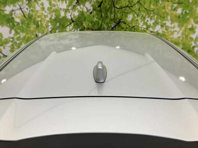 ノート Ｘ　保証書／純正　９インチ　メモリーナビ／インテリジェントルームミラー／エマージェンシーブレーキ／アラウンドビューモニター／車線逸脱防止支援システム／ドライブレコーダー　純正／ヘッドランプ　ＬＥＤ（47枚目）