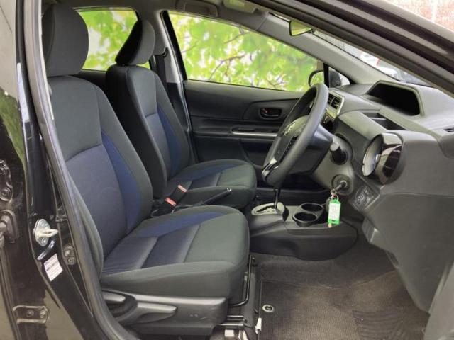 アクア S 社外 SDナビ/Bluetooth接続/ETC/EBD付ABS/横滑り防止装置/アイドリングストップ/バックモニター/フルセグTV/DVD/エアバッグ 運転席/エアバッグ 助手席/パワーウインドウ(4枚目)