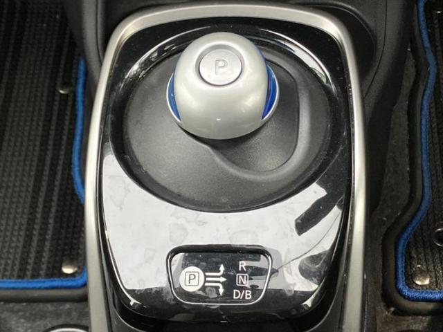 ノート eパワーX 新品タイヤ/純正 SDナビ/インテリジェントルームミラー/エマージェンシーブレーキ/アラウンドビューモニター/車線逸脱防止支援システム/Bluetooth接続/ETC/EBD付ABS/横滑り防止装置(18枚目)