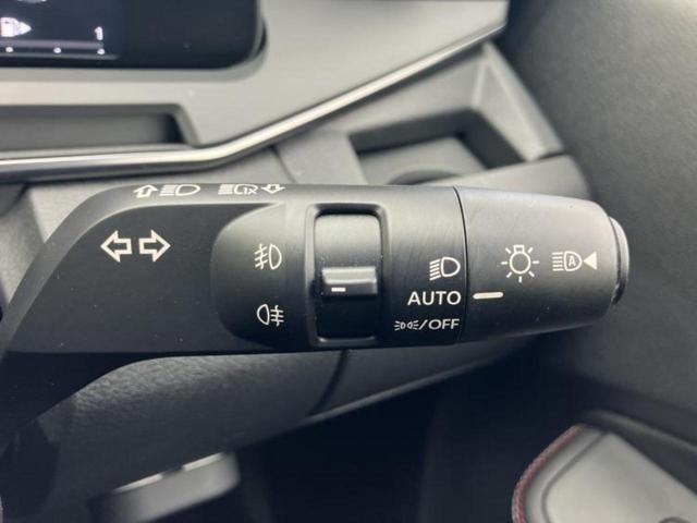 オーラ ニスモ　ニスモエアロ／保証書／純正　９インチ　ＳＤナビ／インテリジェントルームミラー／衝突安全装置／全方位モニター／車線逸脱防止支援システム／シート　ハーフレザー／プロパイロット／ドライブレコーダー　前後（16枚目）