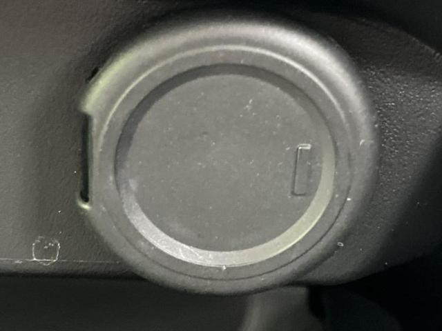 オーラ ニスモ　ニスモエアロ／保証書／純正　９インチ　ＳＤナビ／インテリジェントルームミラー／衝突安全装置／全方位モニター／車線逸脱防止支援システム／シート　ハーフレザー／プロパイロット／ドライブレコーダー　前後（37枚目）