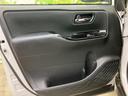 穏やかな色合いで車内に馴染み、窓越しの明るさも感じられます。隣に座る方にも圧迫感を与えにくい、落ち着いた雰囲気です。◆画像認識ＡＩによる推定であり実際と異なる場合があります。
