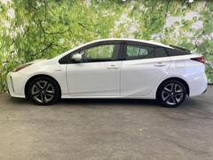 �������줿�ܥǥ��饤�󤬡���ư����ή�蘆���С��Բ�Ū�ʥǥ����󤬡��������줿�饤�ե�������˥ޥå����ޤ��� 2