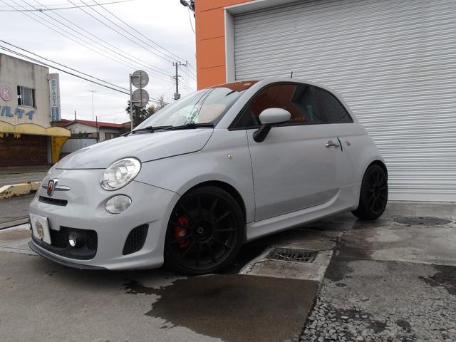 アバルト500 ベースグレード 5速マニュアル レコードモンツア4本出しマフラー パルティーレ17インチアルミ(4枚目)