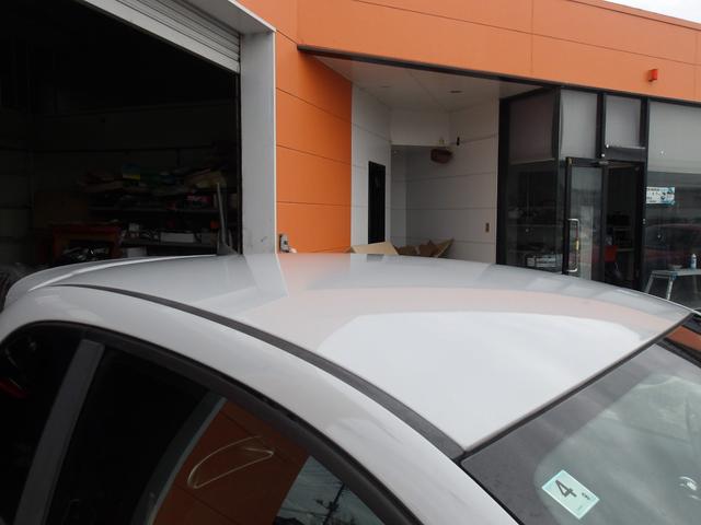 アバルト500 ベースグレード 5速マニュアル レコードモンツア4本出しマフラー パルティーレ17インチアルミ(10枚目)