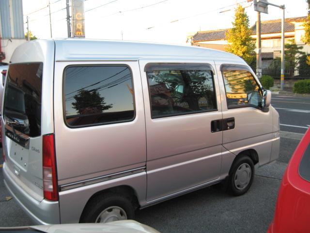 サンバーバン ディアス AT/AC/PS/Wエアバッグ/フロントパワーウィンドウ/ETC/ライトレベライザー/キーレス/オーバーヘッドコンソール/純正ゴムマット/ハイルーフ/電動ミラー(7枚目)