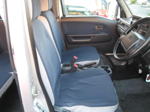 サンバーバン ディアス AT/AC/PS/Wエアバッグ/フロントパワーウィンドウ/ETC/ライトレベライザー/キーレス/オーバーヘッドコンソール/純正ゴムマット/ハイルーフ/電動ミラー(16枚目)