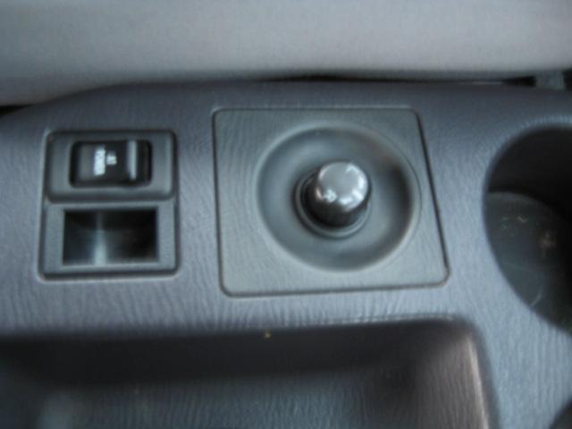 サンバーバン ディアス AT/AC/PS/Wエアバッグ/フロントパワーウィンドウ/ETC/ライトレベライザー/キーレス/オーバーヘッドコンソール/純正ゴムマット/ハイルーフ/電動ミラー(21枚目)