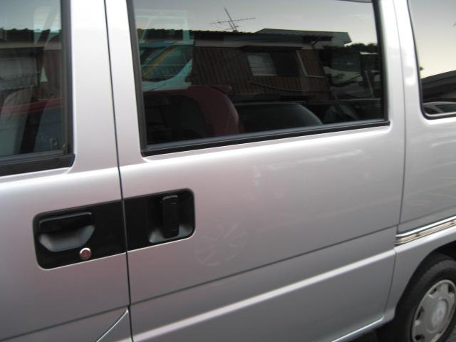 サンバーバン ディアス AT/AC/PS/Wエアバッグ/フロントパワーウィンドウ/ETC/ライトレベライザー/キーレス/オーバーヘッドコンソール/純正ゴムマット/ハイルーフ/電動ミラー(27枚目)