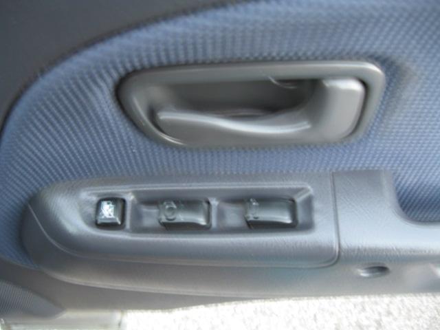 サンバーバン ディアス AT/AC/PS/Wエアバッグ/フロントパワーウィンドウ/ETC/ライトレベライザー/キーレス/オーバーヘッドコンソール/純正ゴムマット/ハイルーフ/電動ミラー(34枚目)