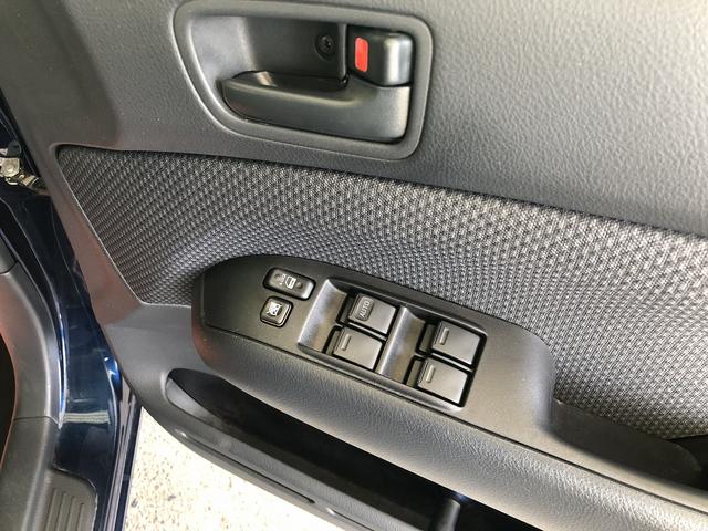 UL Xパッケージ ワンオーナー 5速マニュアル 走行28100km台 全席パワーウインドウ 電動格納ミラー 純正キーレス 間欠調整ワイパー プライバシーガラス ヘッドライトレベライザー シートリフター センターテーブル(56枚目)