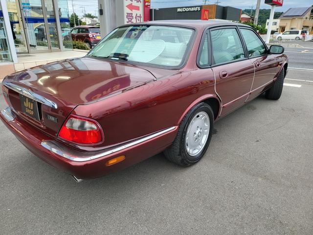 ＸＪ８　３．２－Ｖ８　禁煙車　Ｖ８　３２００ｃｃ　法定点検整備　ドライブレコーダー(10枚目)