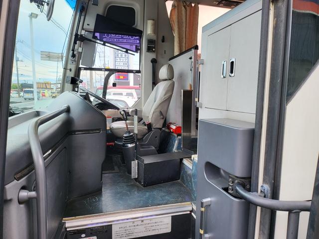 ヒュンダイその他 　大型観光バス　３７人乗り　自動ドア　エアサス　トイレ　アルミホイール　ターボ車　ＮＯＸＰＭ適合　Ｂカメラ　エアサス　点検整備　車検１年（31枚目）