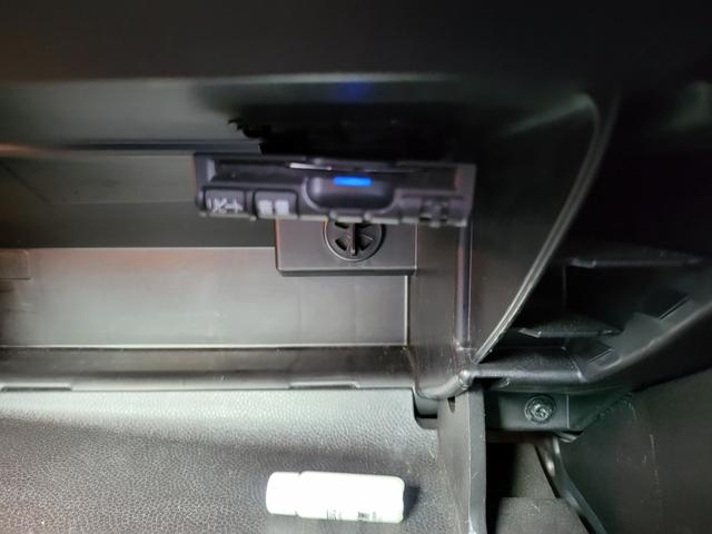 ＭＩＮＩ クーパー　クーペ　６速マニュアル　プッシュスタート　ＥＴＣ　車検２年　１２ヶ月法定整備（22枚目）
