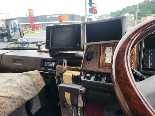 コースター 　キャンピングバス　ターボ　７人乗り　トイレ　冷蔵庫　シャワー　オートマ　Ｂカメラ　車検２年　点検整備（27枚目）