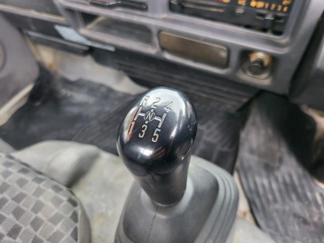 アトラストラック 　パワーゲート　積載量２０００ｋｇ　５速マニュアル　クラッチフリー　４ＨＬ１（19枚目）