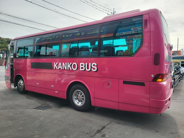 エアロミディ 　２９人乗り　観光バス　サロン仕様　６速ＭＴ　フィンガーシフト　ターボ　法定整備　車検１年　エアサス　自動ドア（10枚目）