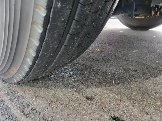 エアロミディ 　２９人乗り　観光バス　サロン仕様　６速ＭＴ　フィンガーシフト　ターボ　法定整備　車検１年　エアサス　自動ドア（20枚目）