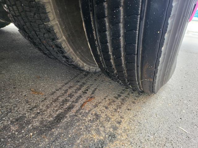 エアロミディ 　２９人乗り　観光バス　サロン仕様　６速ＭＴ　フィンガーシフト　ターボ　法定整備　車検１年　エアサス　自動ドア（21枚目）