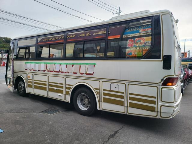 エアロミディ 　２９人乗り　観光仕様　サロン仕様　フィンガーシフト　ターボ　法定整備　車検１年　エアサス　自動ドア（10枚目）