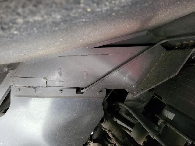 エアロミディ 　２９人乗り　観光仕様　サロン仕様　フィンガーシフト　ターボ　法定整備　車検１年　エアサス　自動ドア（19枚目）