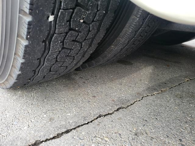 エアロミディ 　２９人乗り　観光仕様　サロン仕様　フィンガーシフト　ターボ　法定整備　車検１年　エアサス　自動ドア（23枚目）