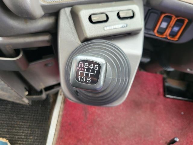 エアロミディ 　２９人乗り　観光仕様　サロン仕様　フィンガーシフト　ターボ　法定整備　車検１年　エアサス　自動ドア（33枚目）