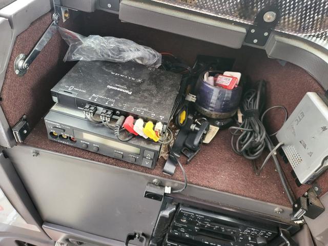 エアロミディ 　２９人乗り　観光仕様　サロン仕様　フィンガーシフト　ターボ　法定整備　車検１年　エアサス　自動ドア（34枚目）