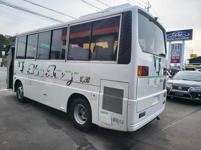 エアロミディ 　２９人乗り　観光バス　自動ドア　６速ＭＴ　エアサス　７ｍ　法定整備　車検１年（3枚目）