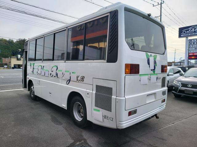 エアロミディ 　２９人乗り　観光バス　自動ドア　６速ＭＴ　エアサス　７ｍ　法定整備　車検１年（9枚目）