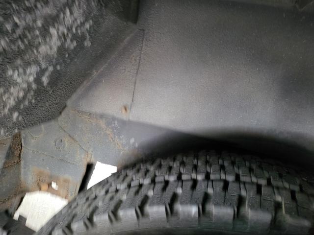 エアロミディ 　２９人乗り　観光バス　自動ドア　６速ＭＴ　エアサス　７ｍ　法定整備　車検１年（15枚目）